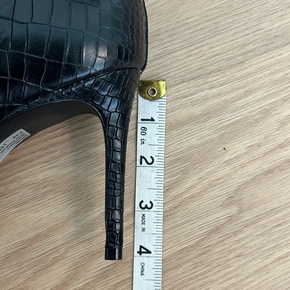 NWT Schutz Maryana Croc Embossed Leather High Heeled Boots 8.5 - Picture 6 of 6